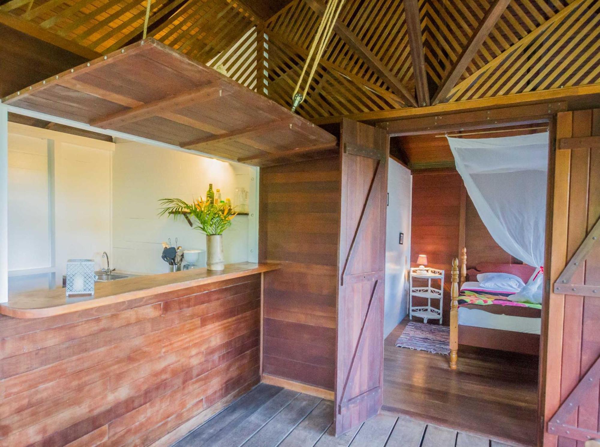 Ecolodges Karet Deshaies Exteriör bild